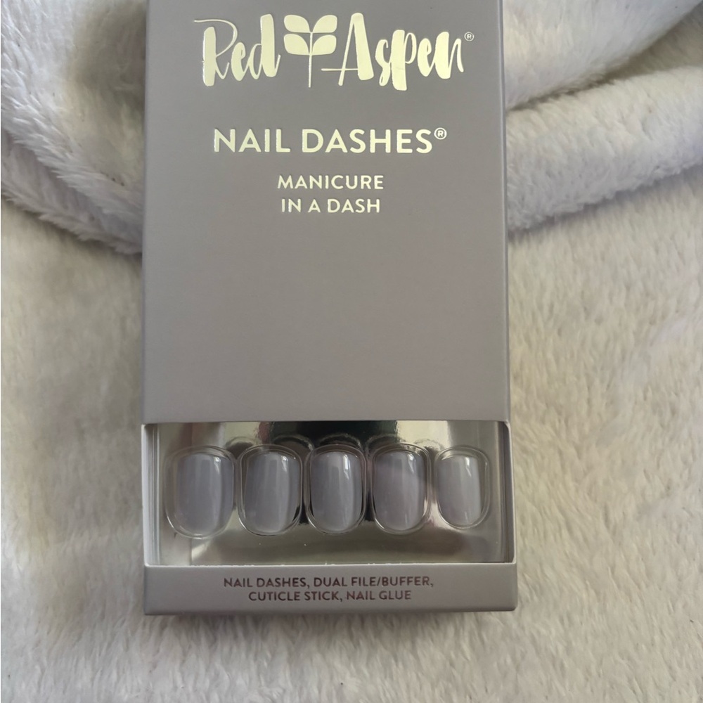 Red Aspen Nail Dashes - Steel gray Shay